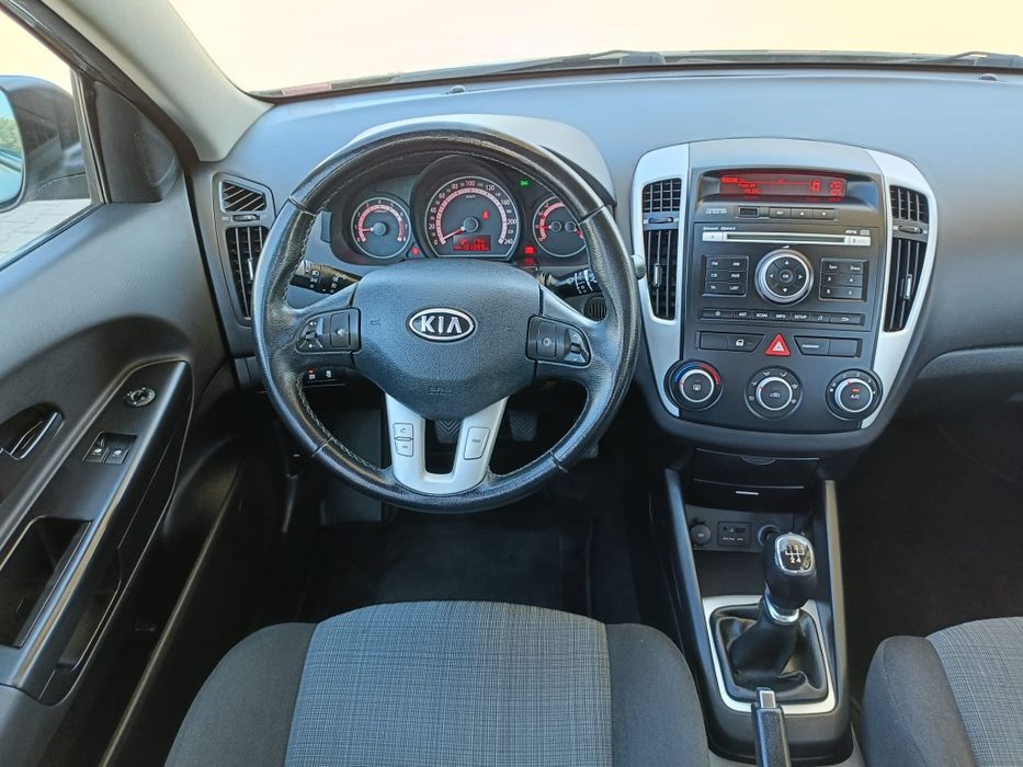 Kia Cee'd/ Lift/ Tylko 131 tys przebiegu/Zarejestrowany/Benzyna/ Jak N