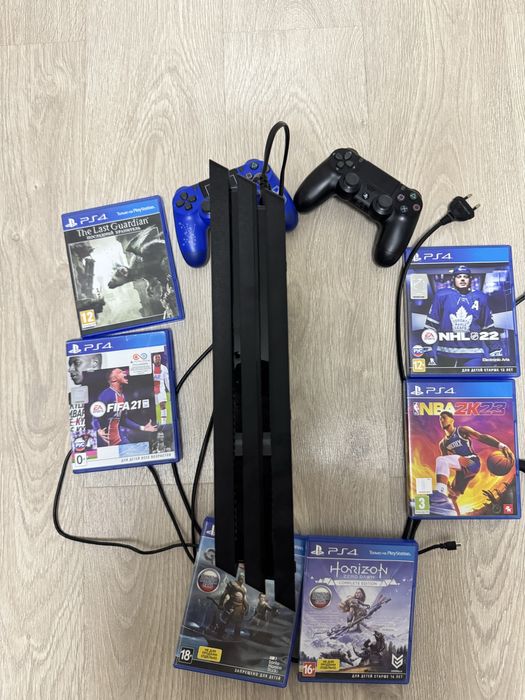 продам PS 4 pro 1ТВ