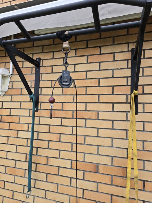 Sistema de polia para treino musculação