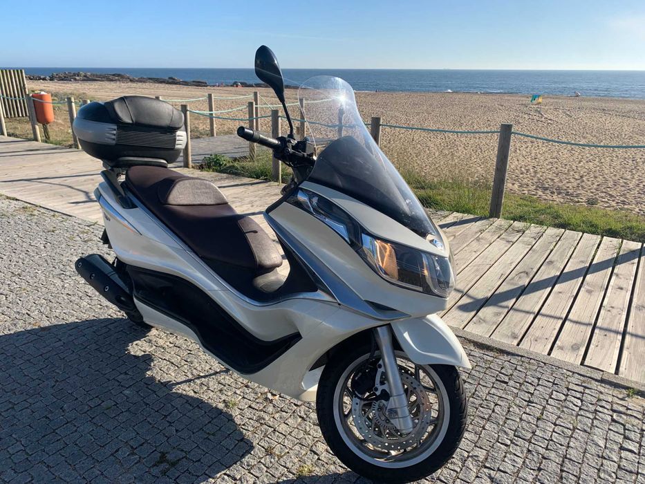 Piaggio X10 500ie Executive