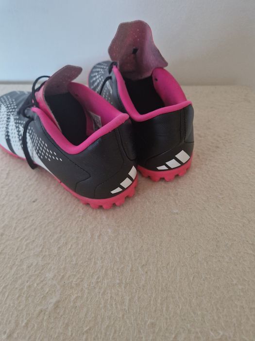 Adidas predator żwirowki do piłki nożnej 37