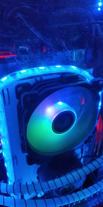 GTX 1080 Ti AORUS Thermaltake Floe Riing 360 MSI RGB STRIP NZXT G12