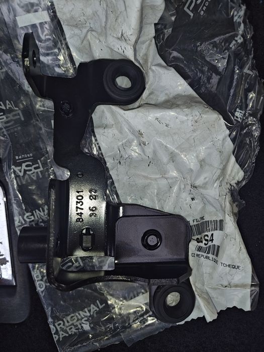 Кронштейн корпуса фільтра Peugeot Citroen 1.6 дизель 847301