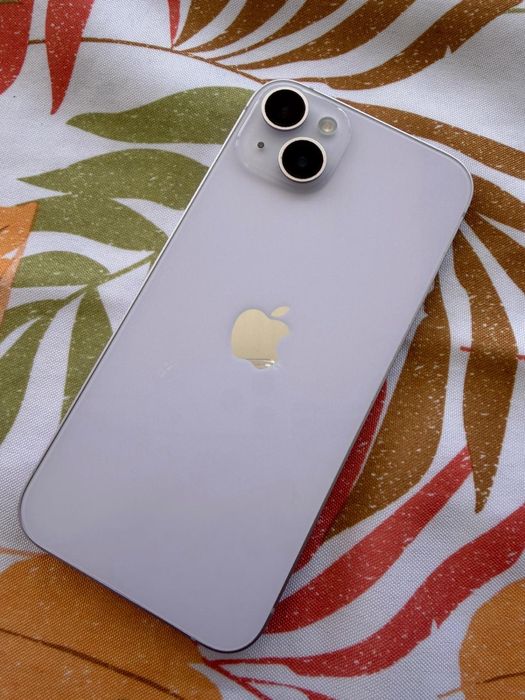 Iphone 14 plus lilás