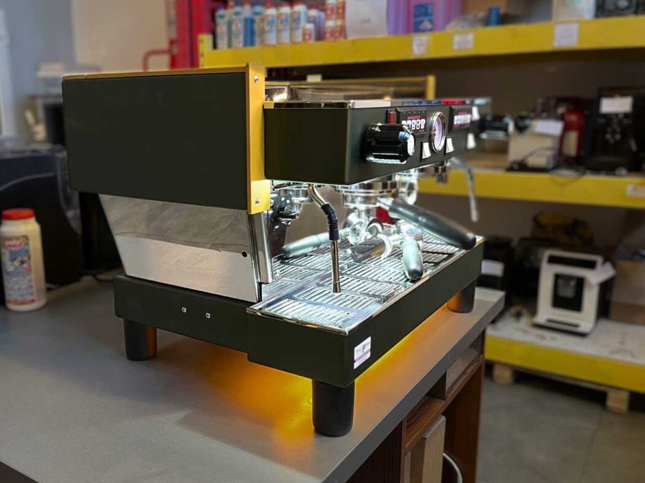 Ekspres do kawy La Marzocco Linea 2GR Green Gold