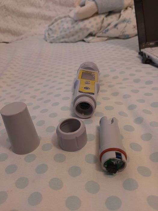 продам термометр для воды