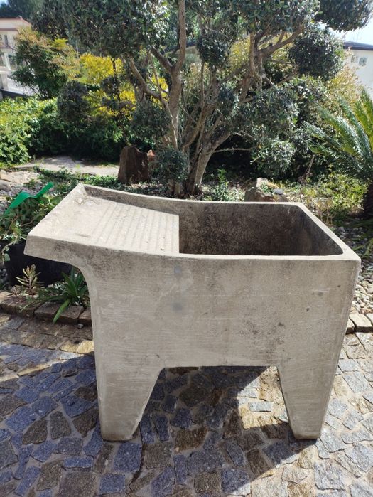 Tanque lavar roupa usado