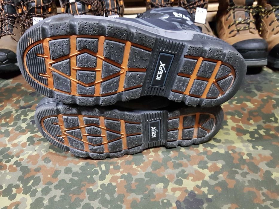 Buty robocze HELLY HANSEN rozm 43 wkł 28 cm