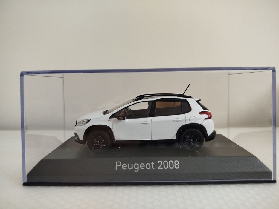 Miniatura Peugeot 2008 Nova 1/43