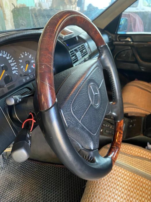 Мерседес w140.