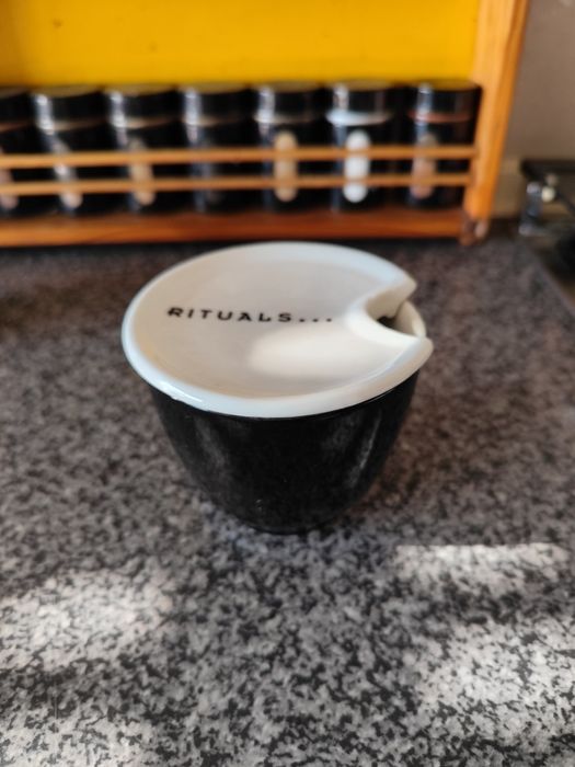Pote de cerâmica da Rituals