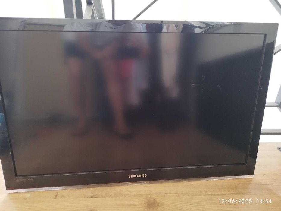 Vendo 2 Televisões