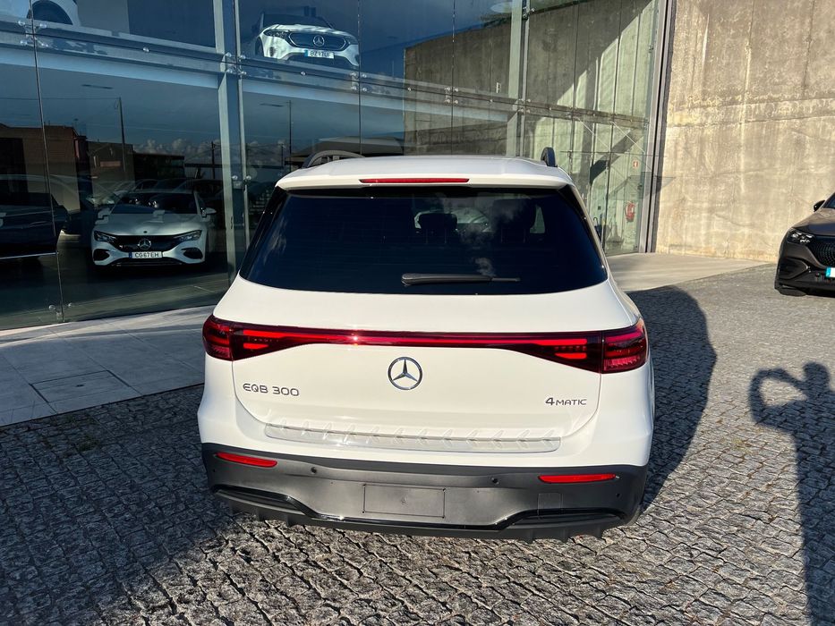 Mercedes-Benz EQB 300 4Matic AMG Line