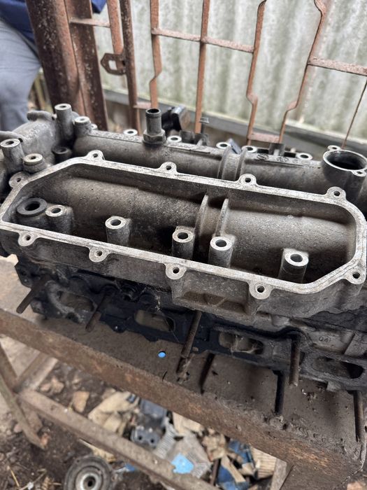 Головка на двигун Iveco 35с13