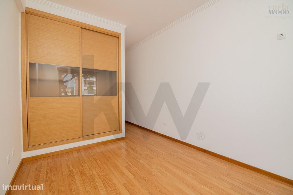Um fantástico apartamento t2 de rés do chão, com terraço e logradouro