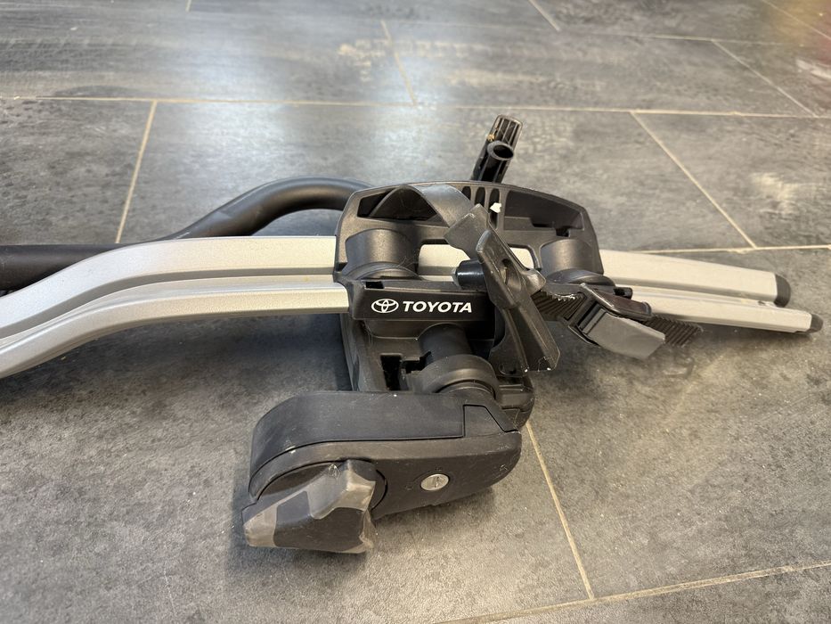 Uchwyt na bagaznik dachowy na rower thule 598