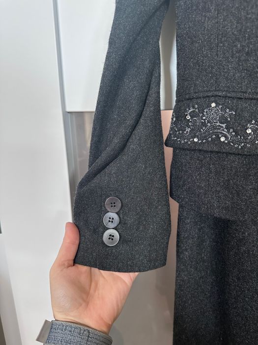 Elegancki wełniany komplet BGN – marynarka + sukienka