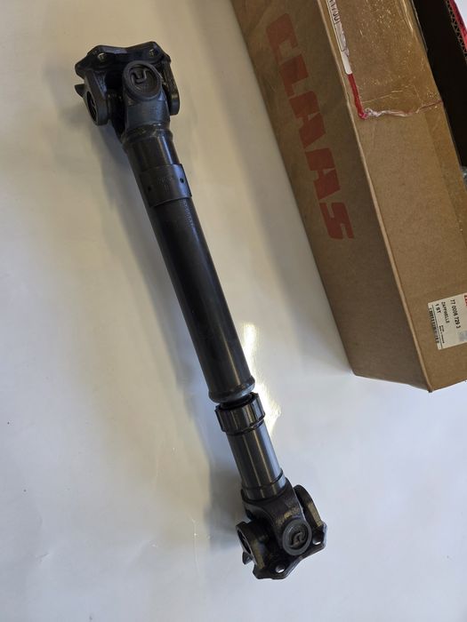 Wał WOM Przedni CLAAS