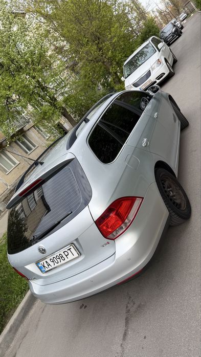 VW гольф 5 1.4  2008 року 152 тис пробіг