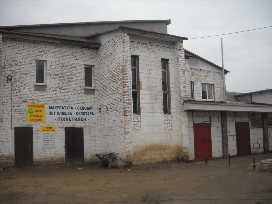 Здається в оренду  2-х поверхова нежитлова будівля