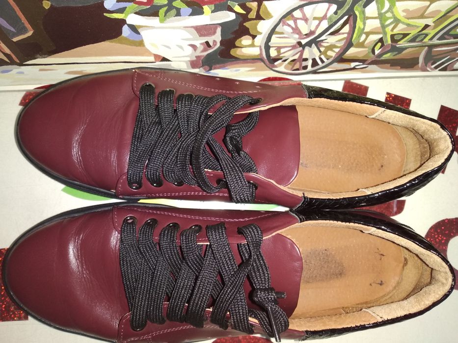 Спортивные туфли