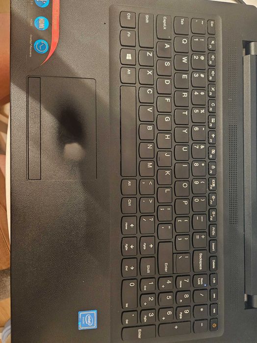 Laptop firmy Lenovo