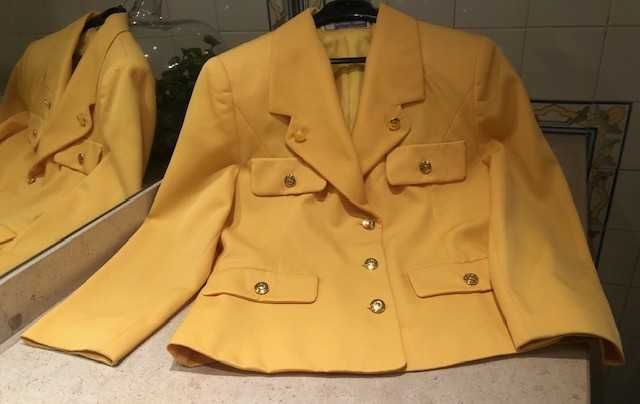 Casaco de senhora amarelo da marca de luxo Norbert Grin
