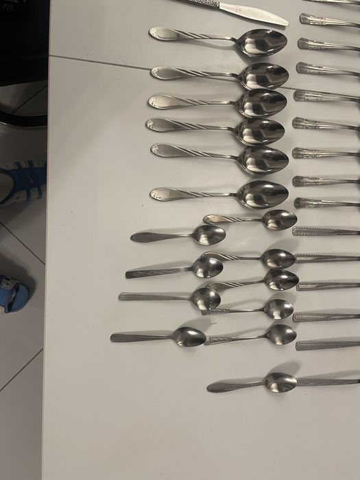 Sztućce Różne Niekompletne