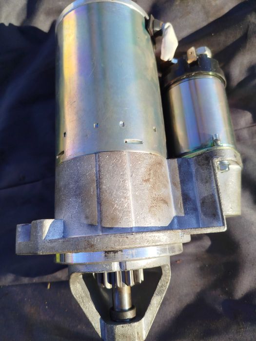 ГБЦ. Стартер.Колектора Нива2121