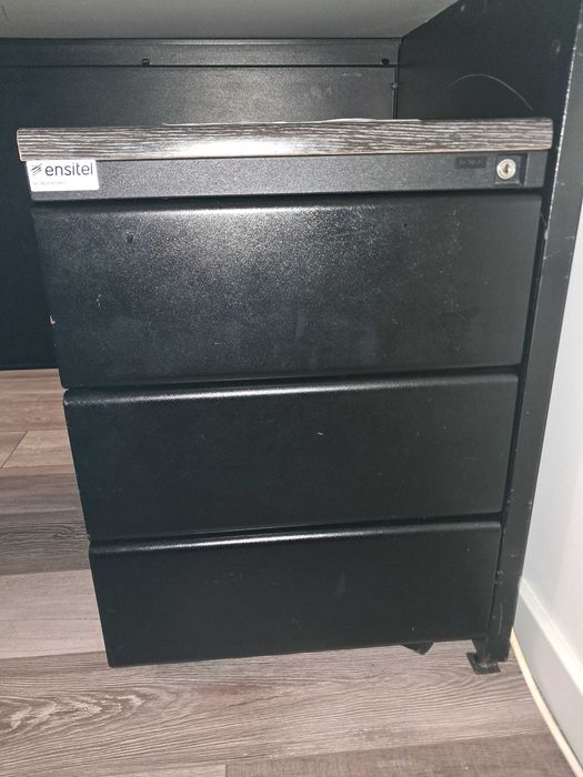 Secretaria,  bloco gavetas e movel de apoio