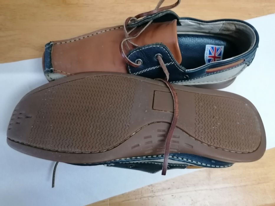 Vendo desocupar t 43 todos em couro