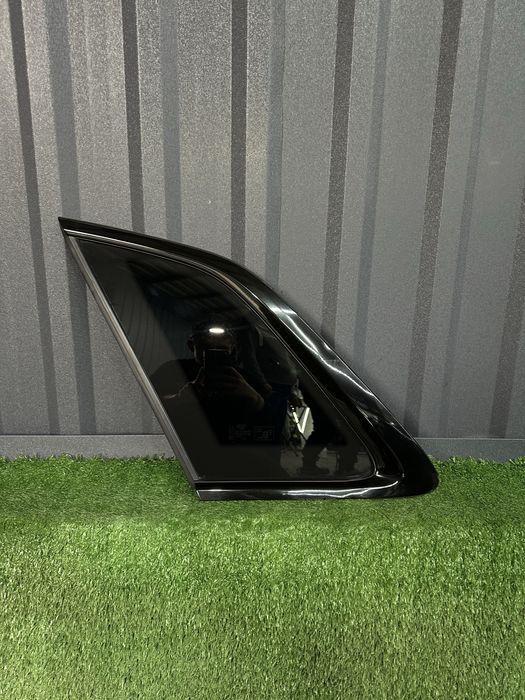 Форточка, заднее левое стекло, 4KE845297 молдинг Audi Q7 Etron