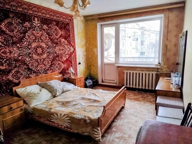 Продається  3-кімнатна квартира