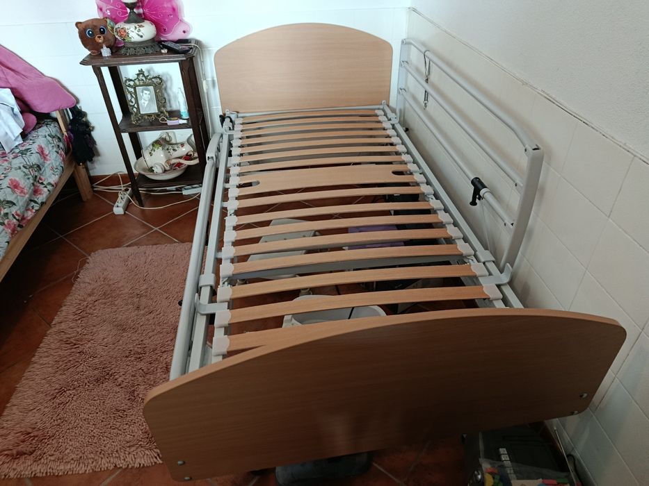 Cama articulada como nova