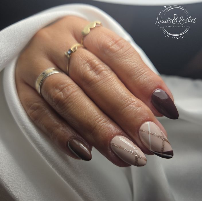 Manicure hybrydowy przedłużenie żelem