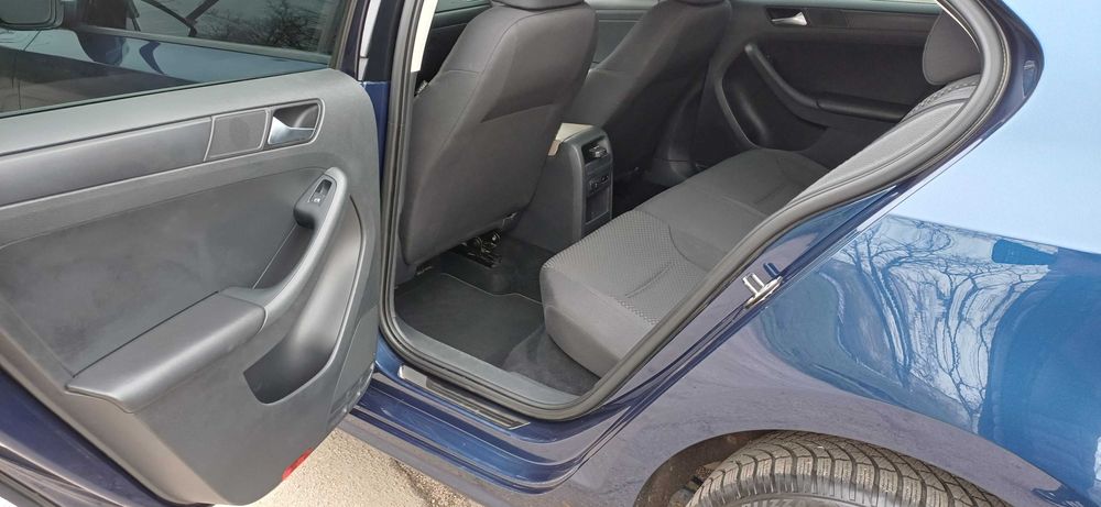 Volkswagen Jetta 2.0 Автомат 2012 року в гарному стані