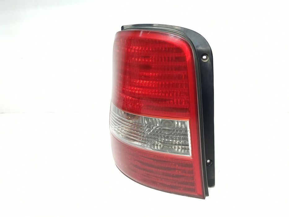 FAROLIM TRASEIRO ESQUERDO KIA CARNIVAL II 2.9 CDRI EX