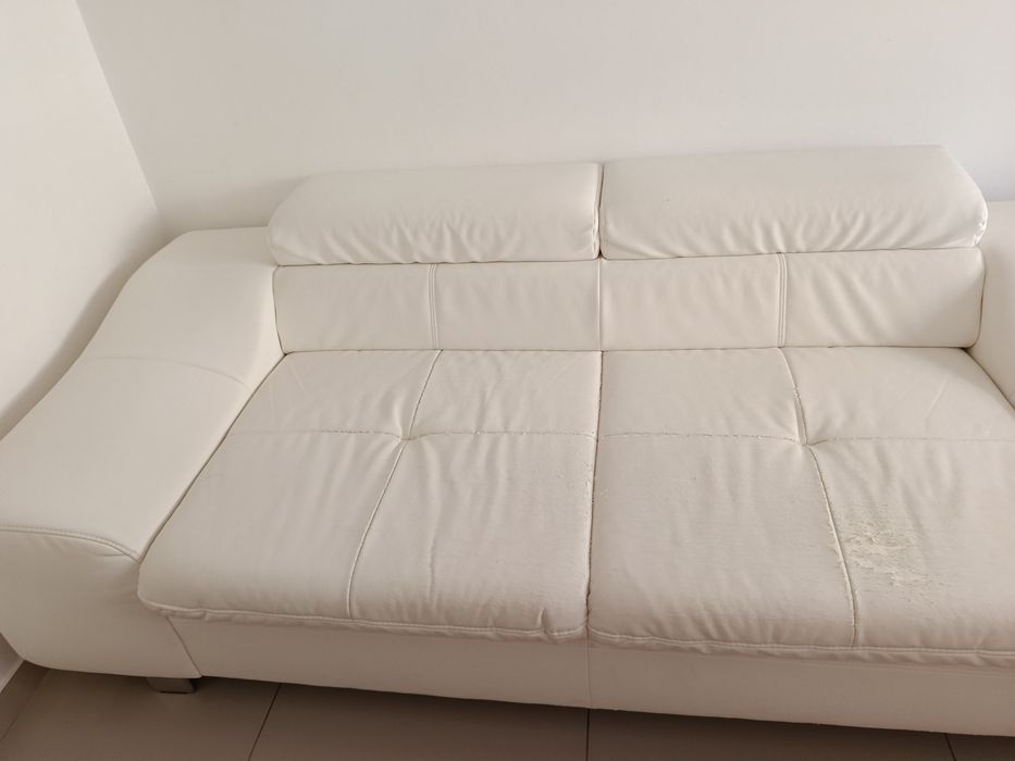 Sofa em pele branco