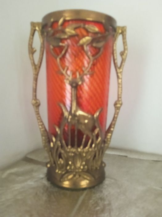 Продаю 4000гр. Ваза років СССР в гарному стані хто хоче

Заберайте