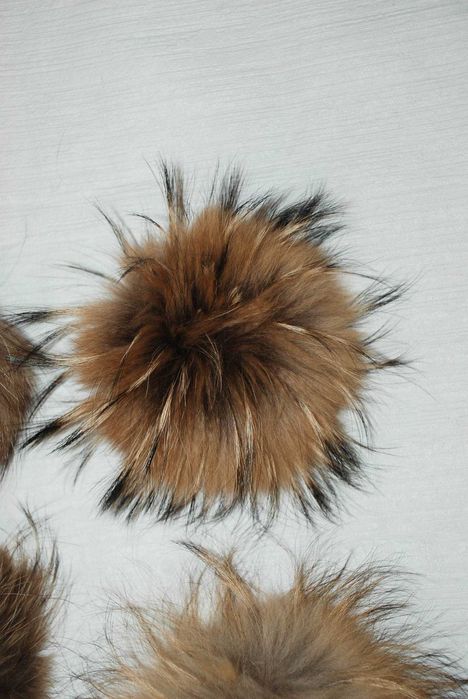 Балабон помпоны балабоны на шапку для шапки   енот енота.