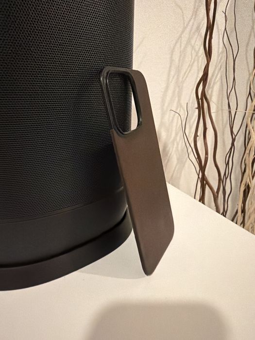 Capa traseira magnética iPhone 16 Pro