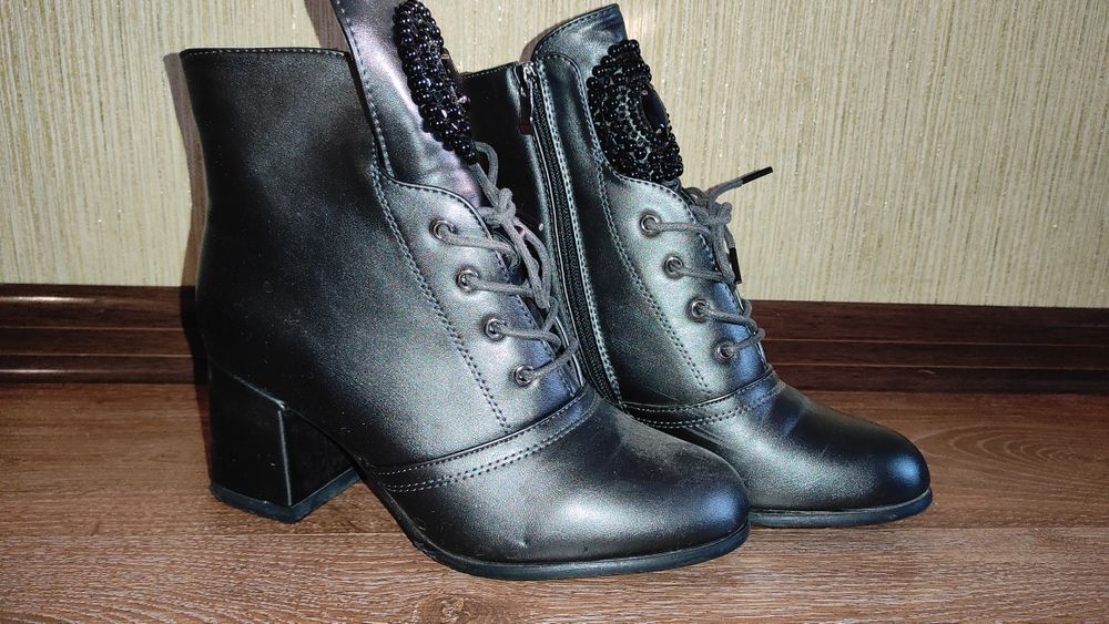 Ботильйони жіночі 40р.