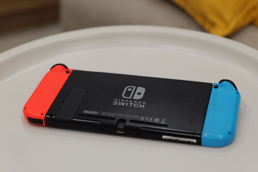 Nintendo Switch V1 Desbloqueada – 512GB – Impecável