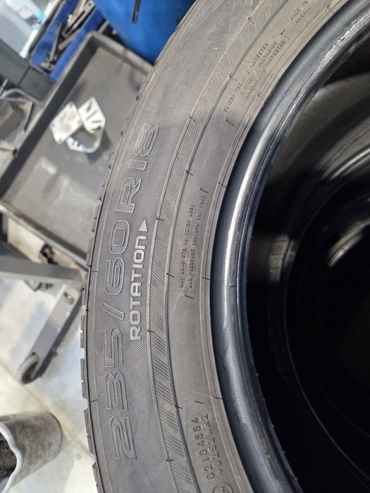 NOKIAN 235 60 R18 zima