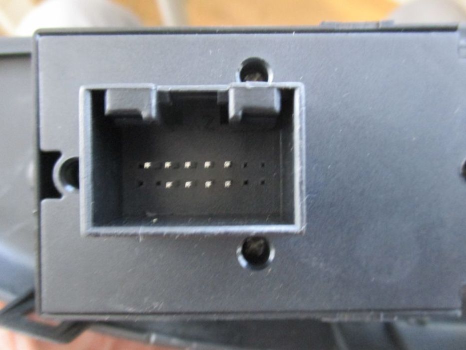 Comando Botoes Interruptor vidros Skoda Fabia 2 vidros