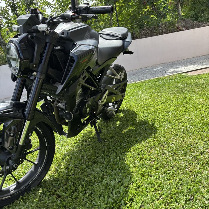Honda cb 125r 2024 full extras
