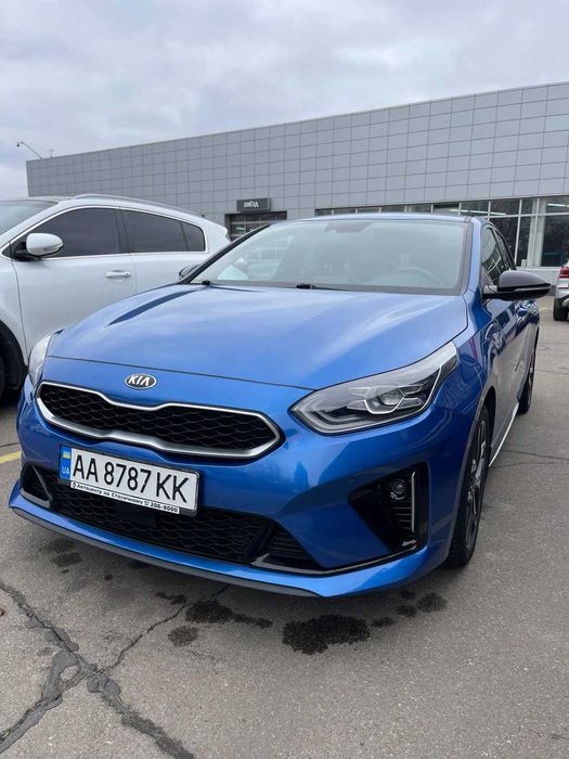 Kia ProCeed офіційне авто.