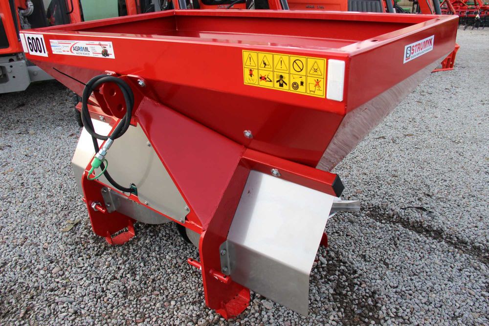 Rozsiewacz do nawozu dwutarczowy nowy model  siewka lej strumyk TYTAN