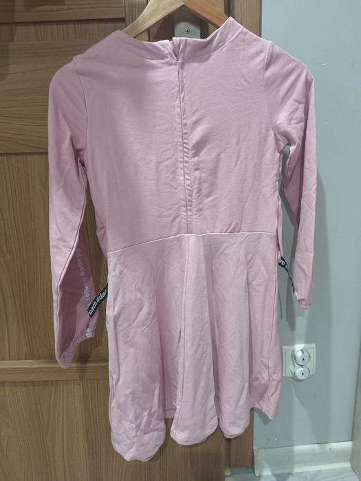 Sukienka dresowa r.146/152