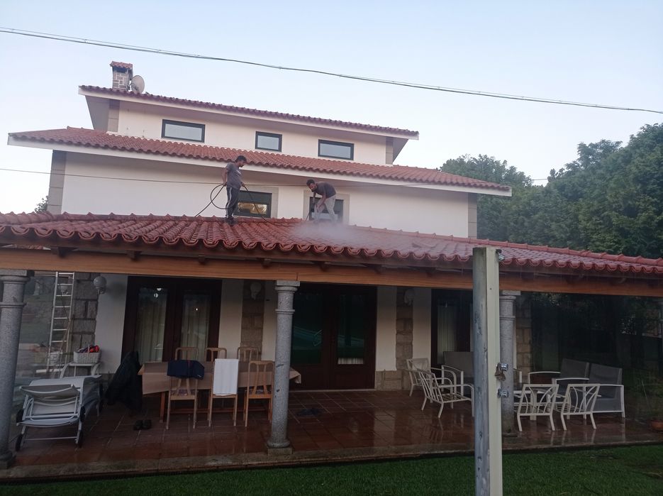 Lavagem e manutençao de telhados